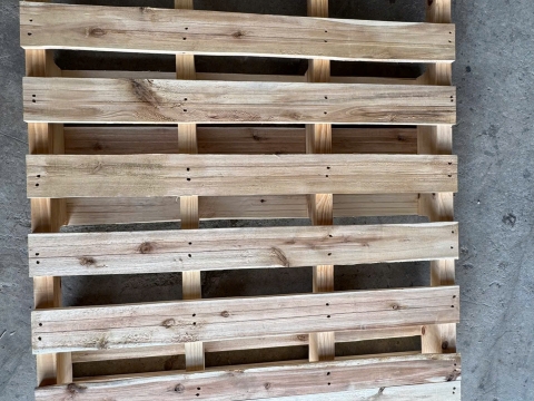 Pallet gỗ Bến Cát