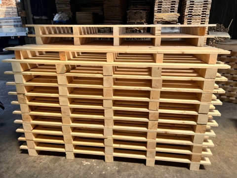 Pallet gỗ Bến Cát