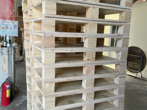 Pallet gỗ Bến Cát